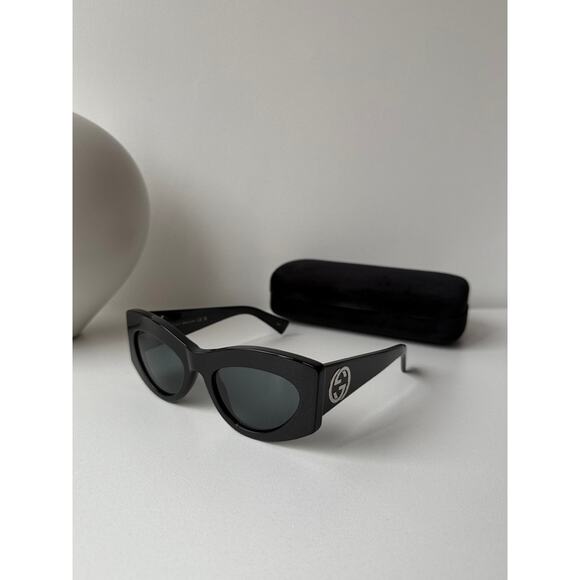 NEW Gucci GG1843S Black Cat Eye Sunglasses $515